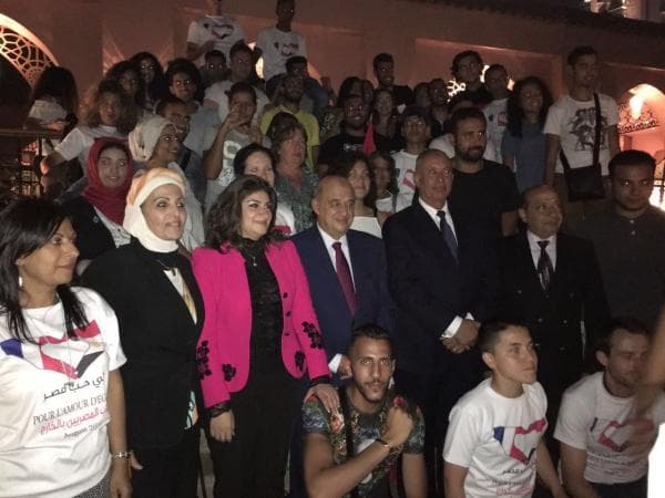 راشد يستقبل أبناء الجالية المصرية بفرنسا ويؤكد على أهمية الترويج لسياحة الجذور