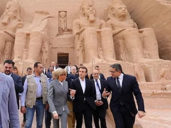 زيارة الرئيس الفرنسي وقرينته للأهرامات وأبو سمبل حملة ترويج قوية للسياحة الثقافية