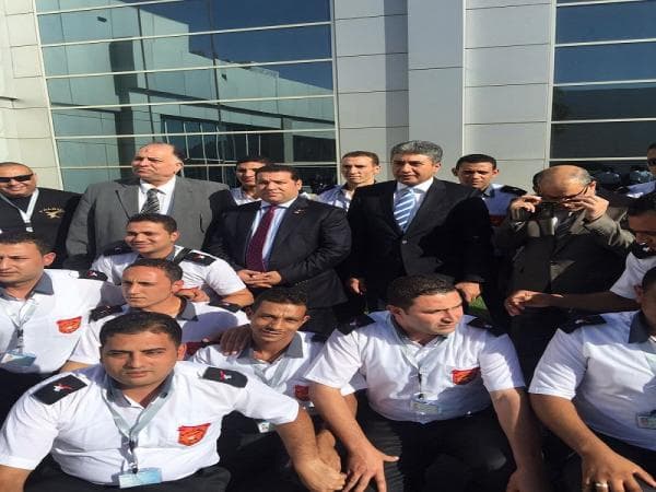 بالصور.. فالكون تتسلم تأمين مطار شرم الشيخ تزامنا مع عودة الرحلات الألمانية