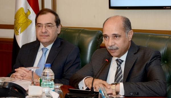 المصري: الاتفاق على آلية سداد مستحقات البترول لدى الطيران وربطها بأسعار الوقود العالمية