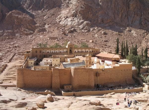 أعياد سانت كاترين في انتظار مشاركة رئيس الوزراء و11 وزيرا