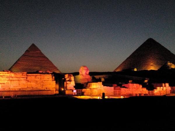 لأول مرة.. عروض الصوت والضوء في الأهرامات والكرنك باللغة الصينية