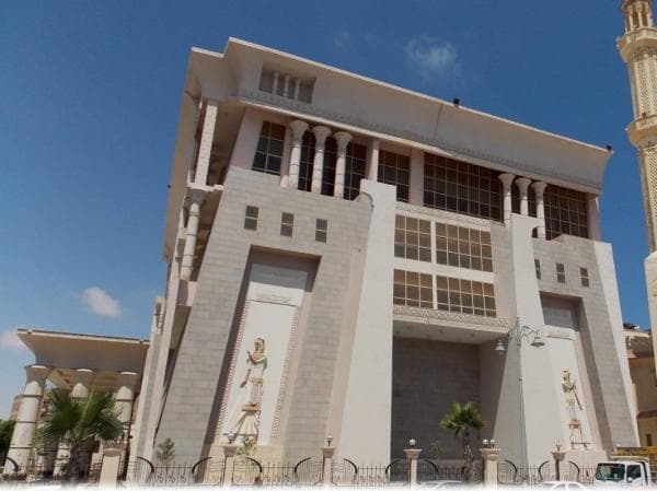 متحف آثار مطروح يستقبل زائريه بعد افتتاح الرئيس السيسي له اليوم