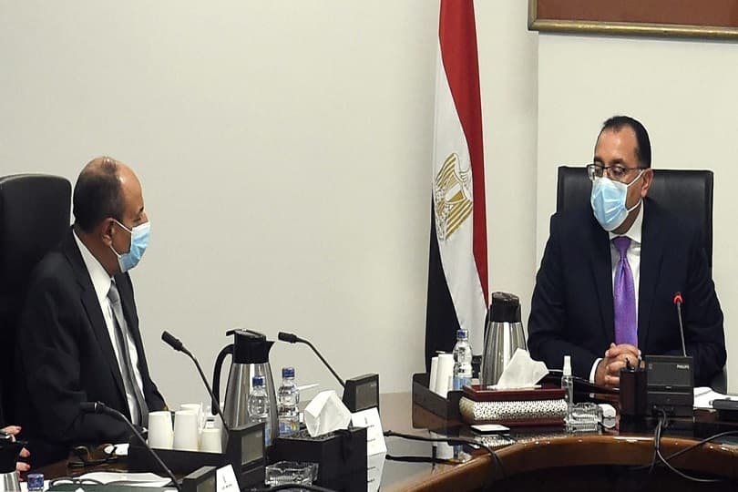 مدبولي يستعرض استعدادات وزارة الطيران لانطلاق "إير سفنكس".. وطرح الحجز أونلاين