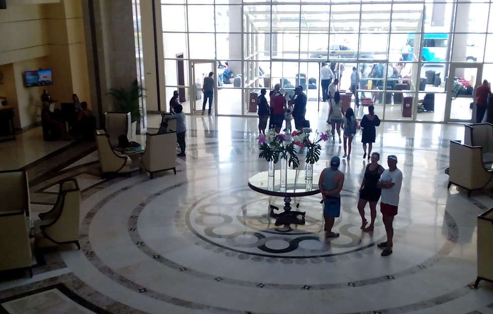 فوزي: بدء تطهير وتعقيم الفنادق في الغردقة والأسبوع المقبل الأقصر