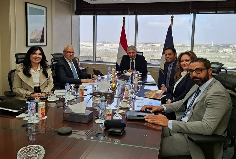 فتحي يناقش تطوير خطة تسويقية متكاملة للمتحف القومي للحضارة مع إحدى شركات التسويق المتخصصة