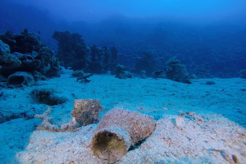 الكشف عن مقدمة السفينة الغارقة بجزيرة سعدانة في البحر الأحمر منذ القرن الـ18 الميلادي