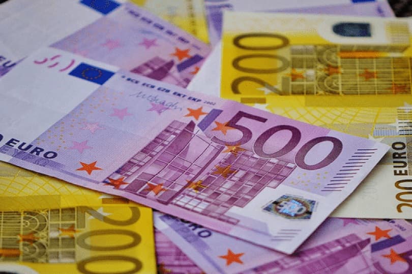 أسعار العملات أمام الجنيه المصري اليوم الأحد 21 نوفمبر 2021