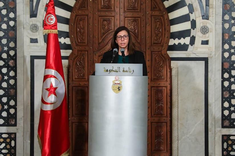 تونس تفرض PCR على الوافدين عند الوصول والحجر الصحي للحالات الإيجابية بدءا من الغد