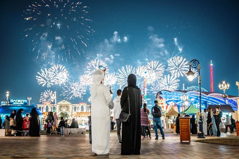 دبي تعيد فتح 5 مناطق سياحية جاذبة قبل نهاية موسم الصيف