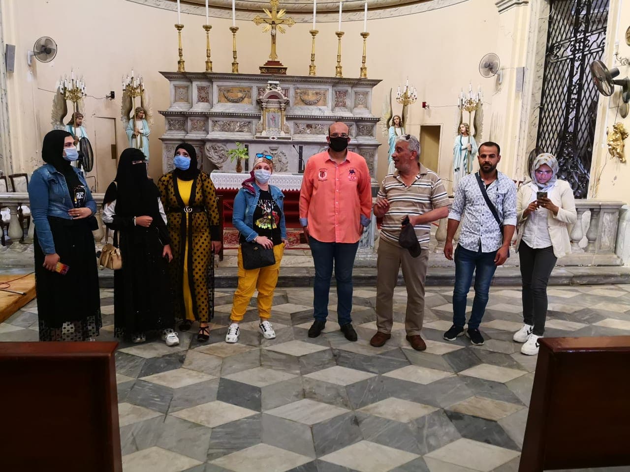 وزارة السياحة تنظم رحلات توعوية للمواطنين بالمحافظات المختلفة.. صور