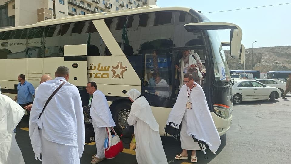 وصول آخر أفواج الحج السياحي البري إلى الأراضي السعودية بموسم 1447هـ-2026م