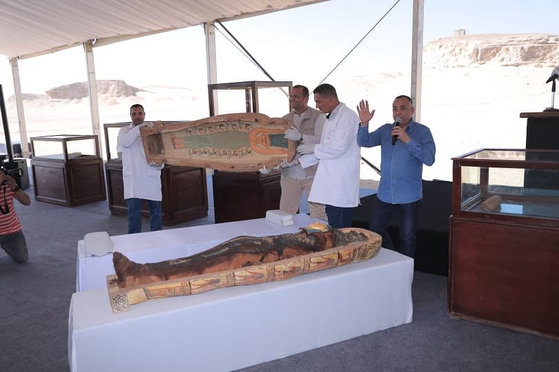 الآثار: الكشف لأول مرة عن جبانة كبار موظفي وكهنة الدولة الحديثة بتونا الجبل في المنيا