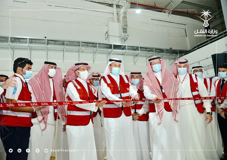 السعودية تدشن محطة "سال" بمطار الملك خالد لاستقبال لقاحات كورونا منتصف ديسمبر