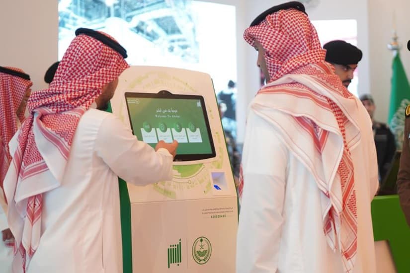 تعرف على خطوات تحديث معلومات جواز السفر للمقيمين في السعودية عبر منصة "أبشر"