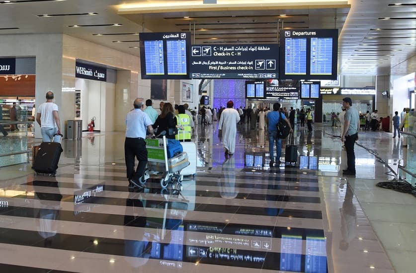 مطارات سلطنة عمان تستقبل نحو 5.2 مليون مسافر نهاية مايو 2023 بزيادة 71.5%