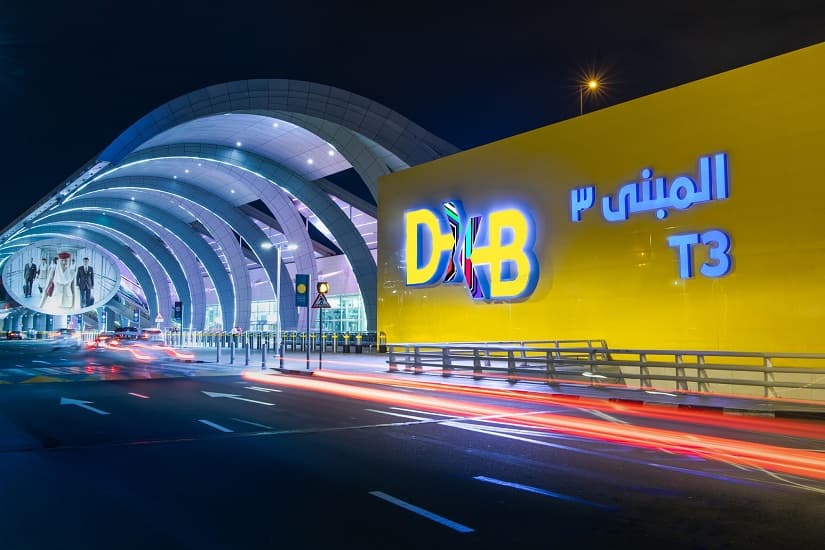 "مطارات دبي" تحدث شروط السفر إلى المملكة المتحدة