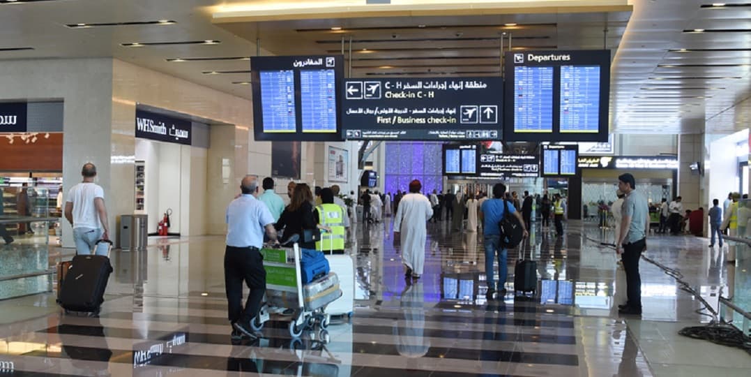 مطارات سلطنة عمان تستقبل 9.9 مليون مسافر خلال 2022.. و128% زيادة في الرحلات الدولية