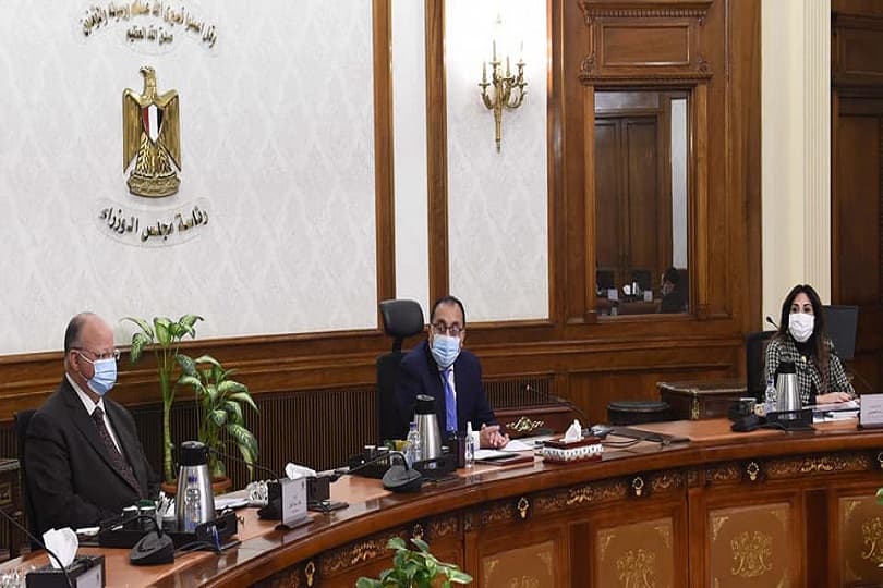 رئيس الوزراء يتابع مخطط تطوير منطقة الحسين وإتاحة خدمات وأنشطة لجذب الزائرين إليها
