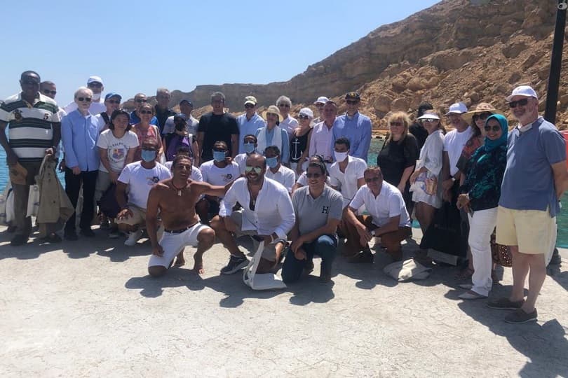 رحلة بحرية للسفراء الأجانب في شرم الشيخ ويعايشون تجربة السائح.. وإشادة بتنوع الأنماط السياحية