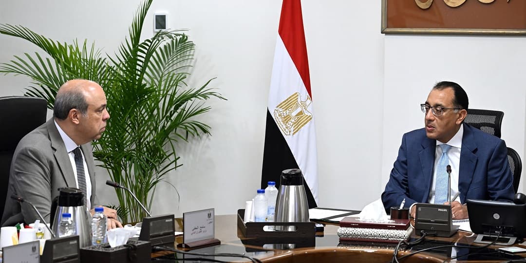 رئيس الوزراء يوجه بالاهتمام بالترويج لمطار العلمين الجديدة وتطوير مطار برج العرب