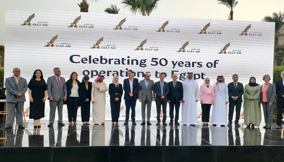 طيران الخليج تحتفل بمرور 50 عاما على أولى رحلاتها بين البحرين ومصر.. بالصور