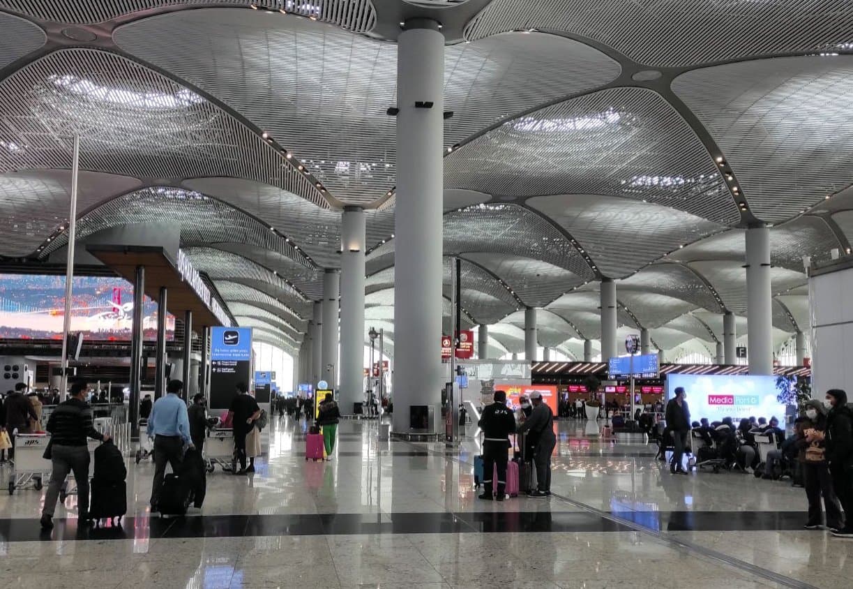 مطار إسطنبول بتركيا يشهد 1487 رحلة يومية في الفترة من 10 إلى 16 يوليو الجاري