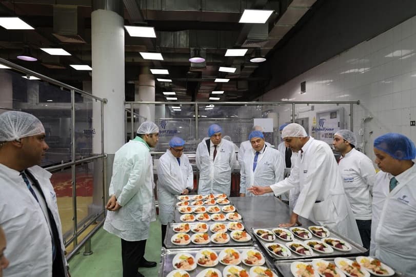 في أولى جولاته الميدانية.. وزير الطيران المدني يتفقد مبنى مصر للطيران الخدمات الجوية