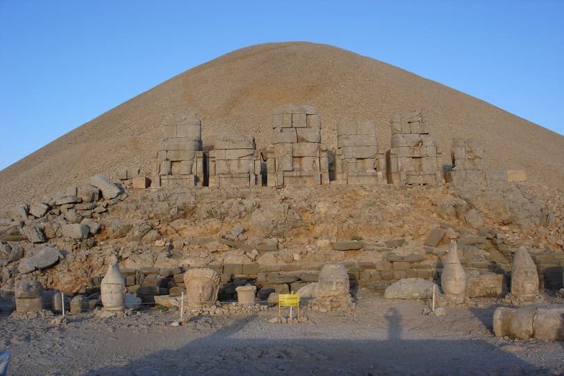 جبل نمرود في تركيا يستقبل نحو 223 ألف زائر منذ أول يناير وحتى 6 نوفمبر 2022