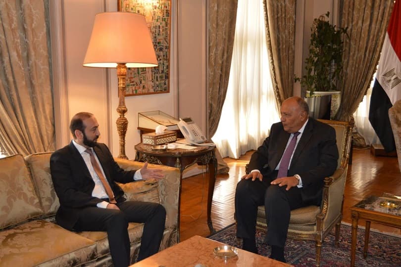 مصر وأرمينيا تناقشان مقترح تدشين خط طيران مباشر بين البلدين لزيادة التدفق السياحي