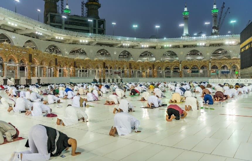 تعرف على 4 مواقع لتجميع ونقل المعتمرين إلى المسجد الحرام بالأتوبيسات بدءا من الأحد