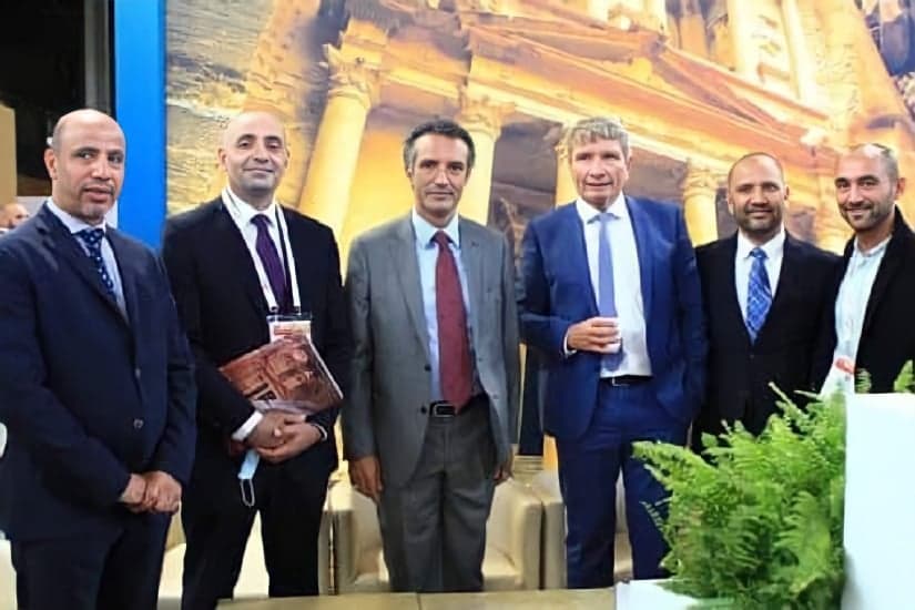 الأردن و"توب أوف ترافل" توقعان اتفاقية لدعم الطيران العارض من فرنسا