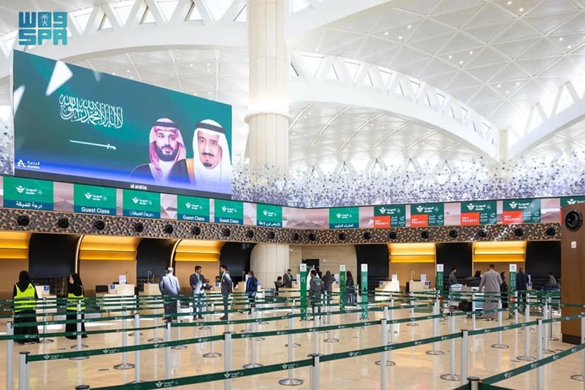 السعودية توفر الإقامة والخدمات للعالقين الخليجيين في مطاراتها