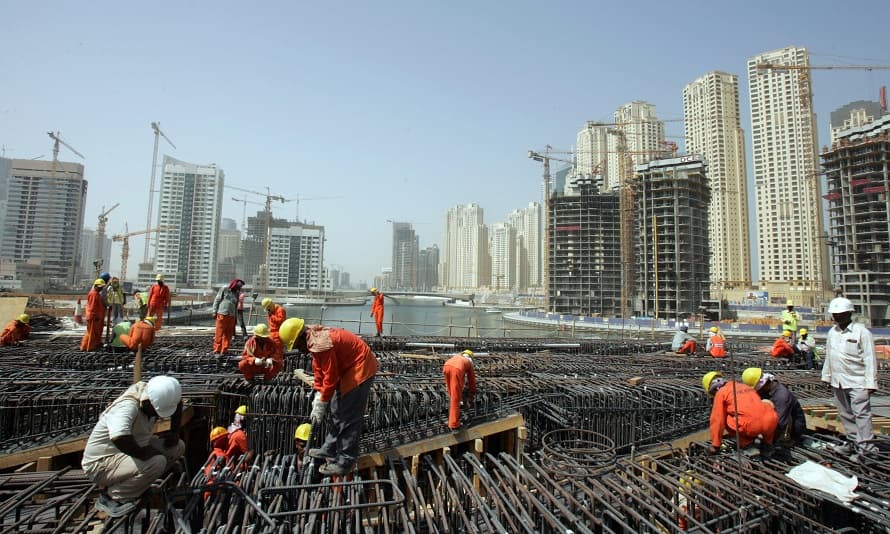 الإمارات تستأنف منح بعض تصاريح الدخول والعمل بعد تعليقها 9 أشهر