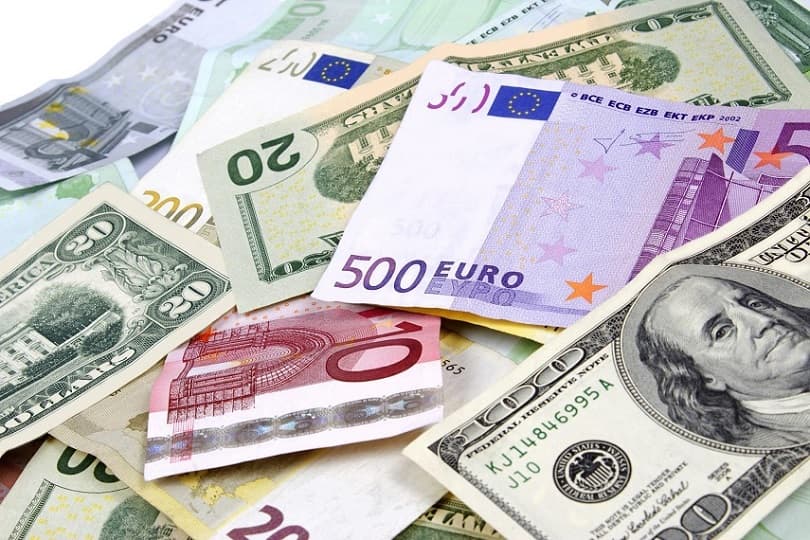 أسعار العملات أمام الجنيه المصري اليوم الأحد 17 أكتوبر 2021