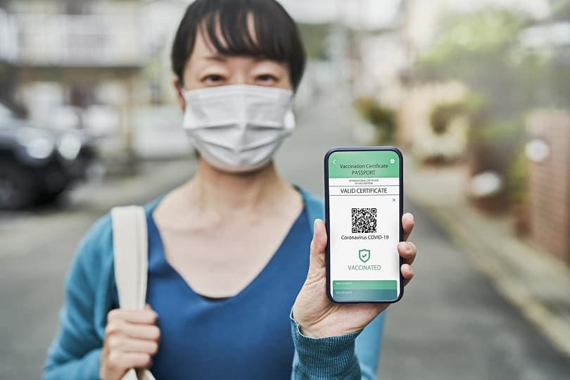 اليابان تدرس استخدام جوازات سفر لقاح كورونا للأنشطة التجارية