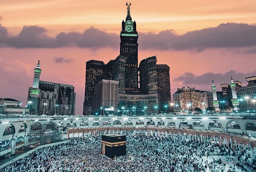 "الحج والعمرة" السعودية توقف تعاقدات 1800 وكالة سفر خارجية لضعف جودة خدماتها
