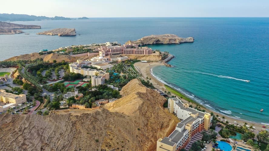 سلطنة عمان: فنادق الـ3 و4 و5 نجوم تسجل 768 ألف نزيل بنهاية أبريل 2024