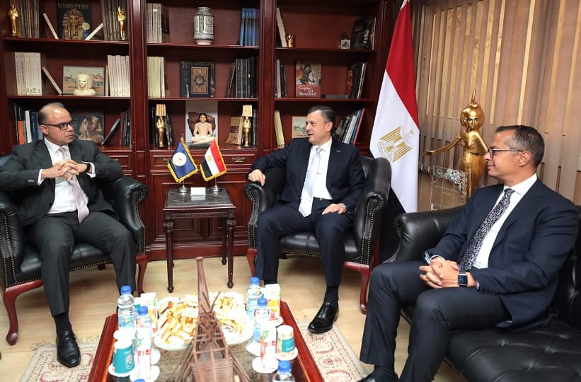 "السياحة" و"الرقابة المالية" تبحثان فرص نمو القطاع السياحي من خلال أنشطة مالية غير مصرفية