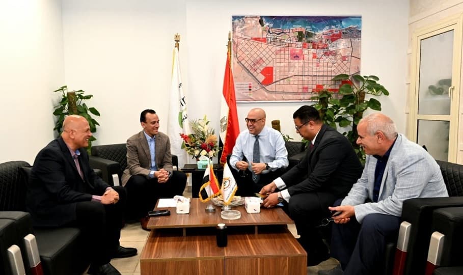 وزير الإسكان يتابع استعدادات مدينة العلمين الجديدة لإقامة أنشطة ومناطق ترفيهية خلال الصيف