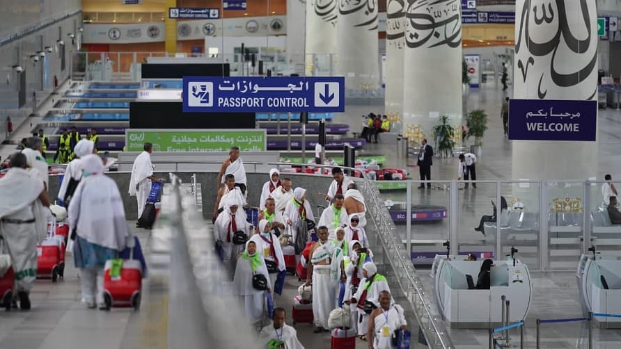 "الجوازات" السعودية تعلن جاهزيتها لاستقبال المعتمرين لموسم عمرة 1445هـ اعتبارا من غرة محرم