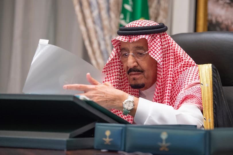 الملك سلمان يوافق على إقامة صلاة التراويح في الحرمين وتخفيفها