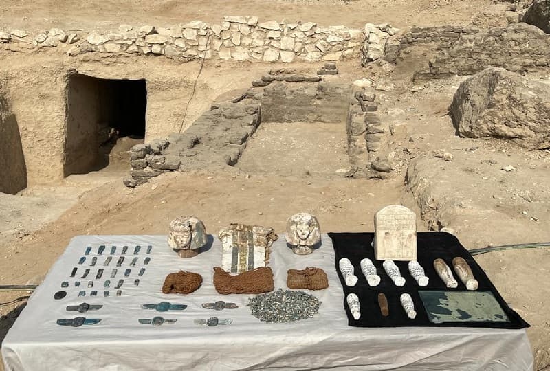 الكشف عن دفنات عائلية لأول مرة من عصر الأسرة الـ13 بذراع أبو النجا غرب الأقصر