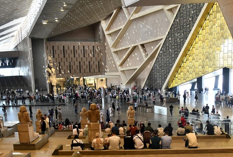 "الإندبندنت" البريطانية: السياحة في مصر لم تتأثر بأحداث الشرق الأوسط والرحلات مستمرة والوجهات آمنة