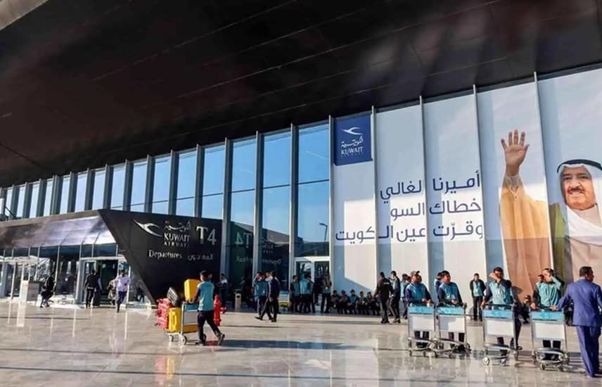 الكويت تعيد فتح المجال الجوي وتشغيل مطارها الدولي
