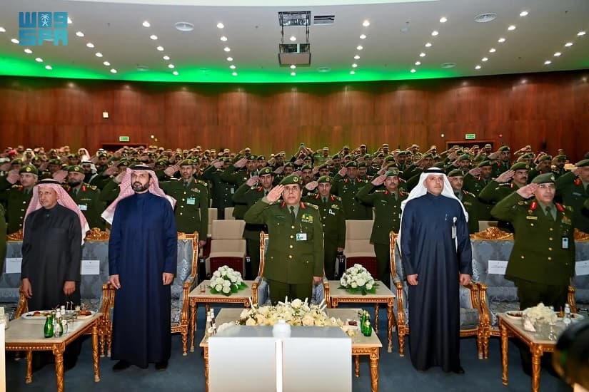 "الجوازات" السعودية تعلن عن 8 خدمات جديدة عبر منصة "أبشر" وبوابة "مقيم"