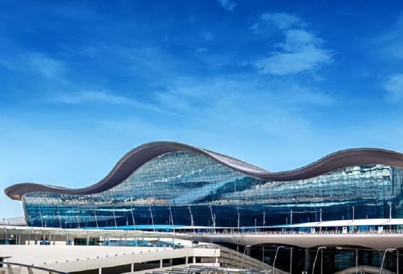 "مطارات أبوظبي" تعيد افتتاح المدرج الشمالي في مطار زايد الدولي قبل الموعد المحدد