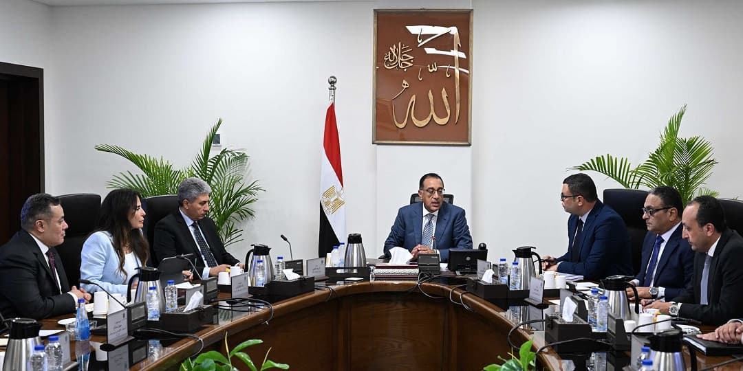 رئيس الوزراء يستعرض خريطة الاستثمارات السياحية.. 84 فرصة تتيح 48,500 غرفة فندقية