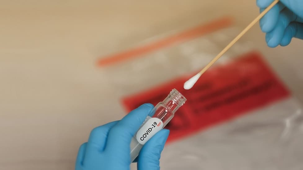 بالأسماء.. مقارنة أسعار المختبرات الخاصة بإصدار شهادة فحص PCR للسفر في السعودية