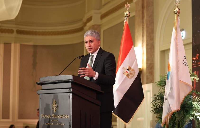 وزير السياحة: تباطؤ الحجوزات على مصر خلال إبريل المقبل بسبب الأحداث الإقليمية